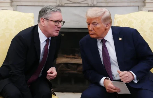 Böyük Britaniyanın Baş naziri Kir Starmer və ABŞ Prezidenti Donald Tramp