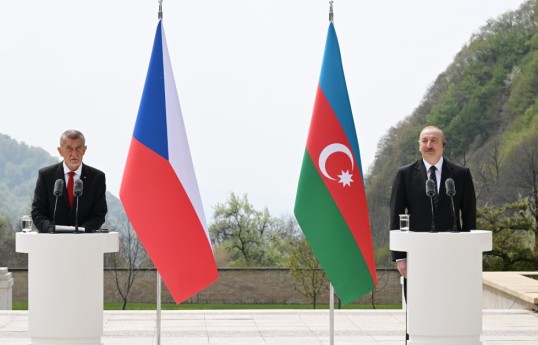 Baş nazir Andrey Babiş, Prezident İlham Əliyev