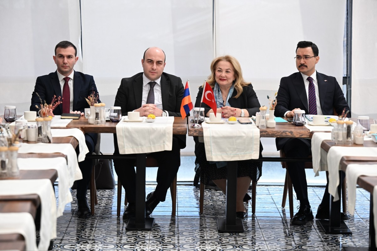 Gümrü-Qars dəmir yolunun bərpası üzrə Türkiyə–Ermənistan İşçi qrupunun iclası keçirilib