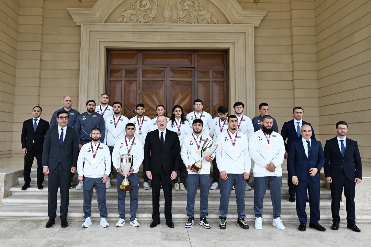 Prezident: Azərbaycan güləşçiləri bir daha sübut etdilər ki, Avropada bir nömrədirlər