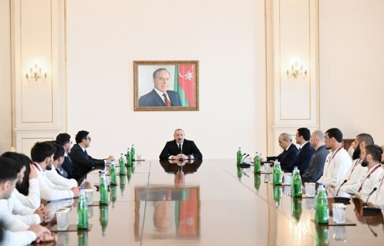 Prezident İlham Əliyev Avropa çempionatında komanda hesabında çempion olan güləşçiləri qəbul edib - YENİLƏNİB 