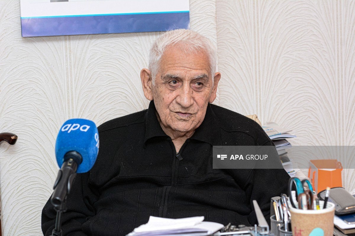 Xalq şairi Nəriman Həsənzadə