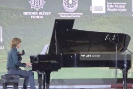 XV Qəbələ Beynəlxalq Musiqi Festivalı çərçivəsində kamera musiqisi axşamı keçirilib - FOTO