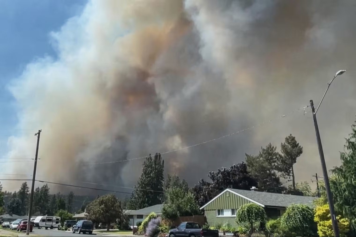 At least 600 structures damaged in Washington state wildfires