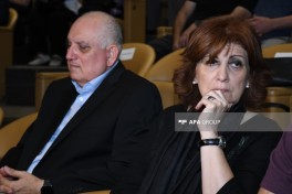 Nəriman Həsənzadə ilə vida mərasimi keçirilir, Prezident və Birinci vitse-prezident əklil göndərib - FOTO  - YENİLƏNİB-1 