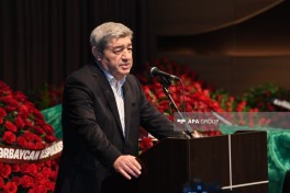 Nəriman Həsənzadə ilə vida mərasimi keçirilir, Prezident və Birinci vitse-prezident əklil göndərib - FOTO  - YENİLƏNİB-1 