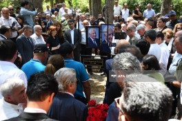 Xalq şairi Nəriman Həsənzadə I Fəxri xiyabanda dəfn edilib - FOTO