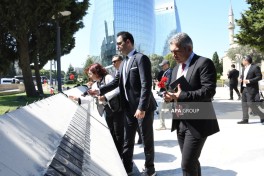 Türkiyə nümayəndə heyəti Şəhidlər xiyabanı və Türk şəhidliyini ziyarət edib - FOTO 