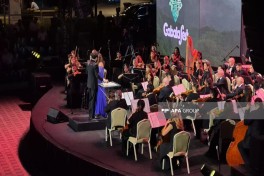 XV Qəbələ Beynəlxalq Musiqi Festivalının təntənəli bağlanış konserti keçirilib - FOTO 