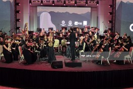 XV Qəbələ Beynəlxalq Musiqi Festivalının təntənəli bağlanış konserti keçirilib - FOTO 
