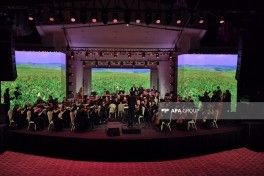 XV Qəbələ Beynəlxalq Musiqi Festivalının təntənəli bağlanış konserti keçirilib - FOTO 