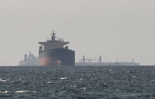 İraq neftini daşıyan tankerlər Hörmüz boğazından keçməyə başlayıb