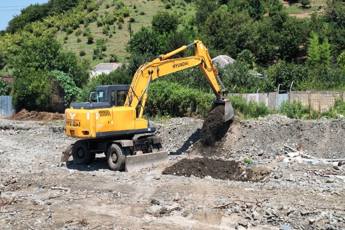 ADSEA Zaqatalada sel sularına qarşı ağır texnikalar cəlb edib