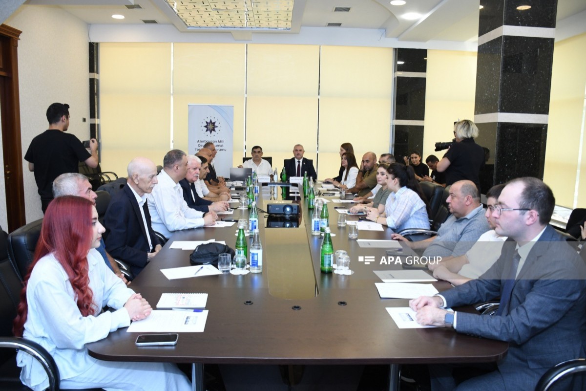 “QHT sektorunda rəqəmsallaşma və innovasiyalar” mövzusunda dəyirmi masa keçirilib - <span class="red_color">FOTO