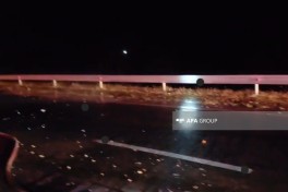 Şəmkirdə sement daşıyan yük maşını betona çırpılıb, xəsarət alan var