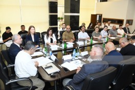 “QHT sektorunda rəqəmsallaşma və innovasiyalar” mövzusunda dəyirmi masa keçirilib - FOTO 