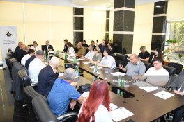 “QHT sektorunda rəqəmsallaşma və innovasiyalar” mövzusunda dəyirmi masa keçirilib - FOTO 