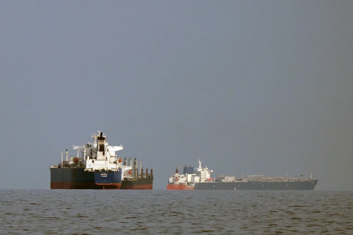 Reuters: Bir həftə ərzində Hörmüz boğazında ADNOC-un üç tankeri hücuma məruz qalıb