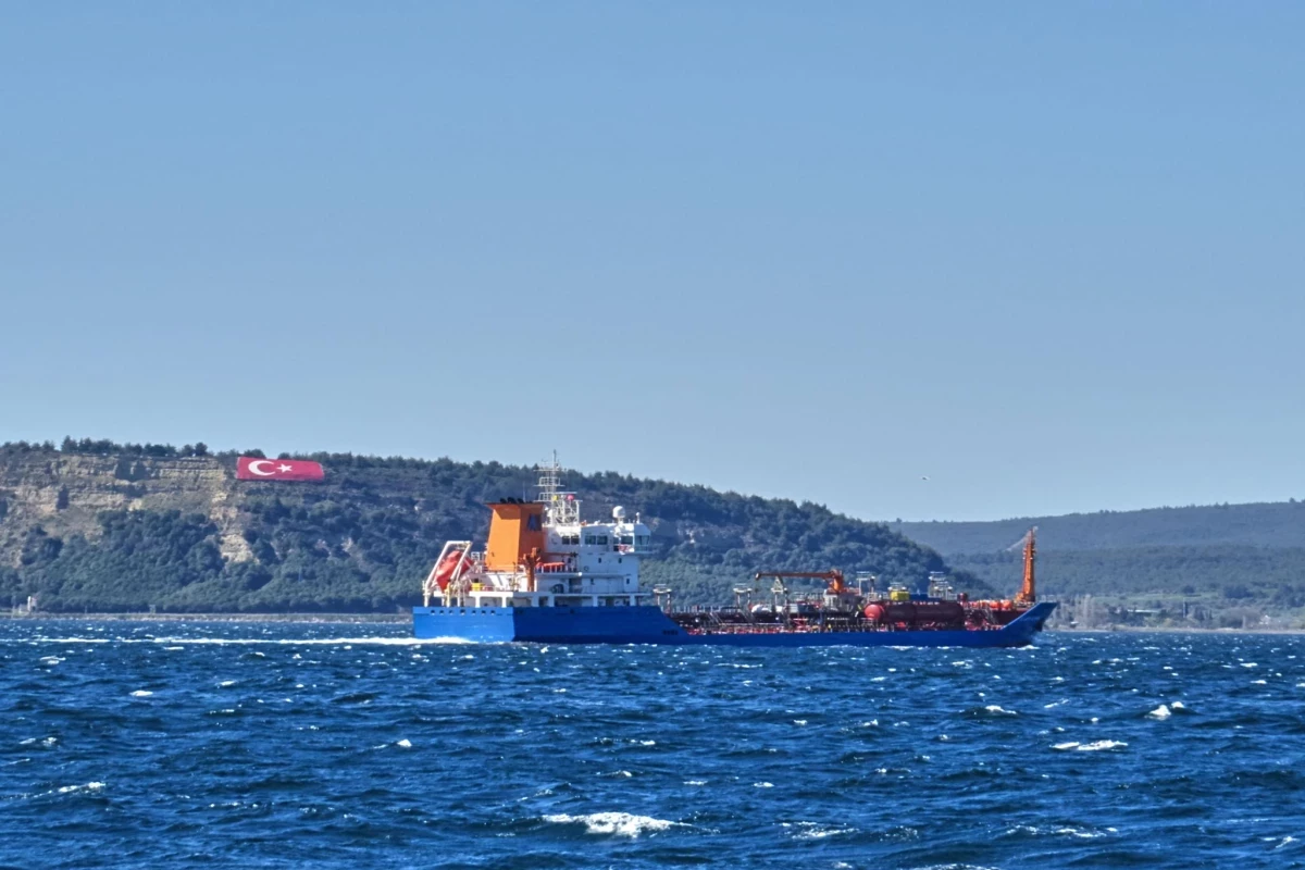 Türkiye restricts ship passages to the Black Sea