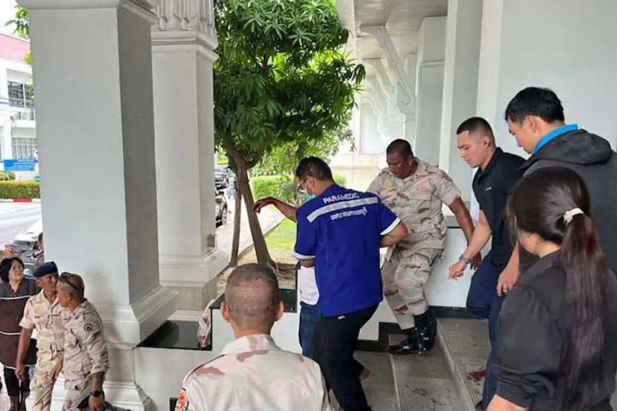 Tailandda sabiq deputat hökumət idarəsində atəş açıb, iki nəfər yaralanıb