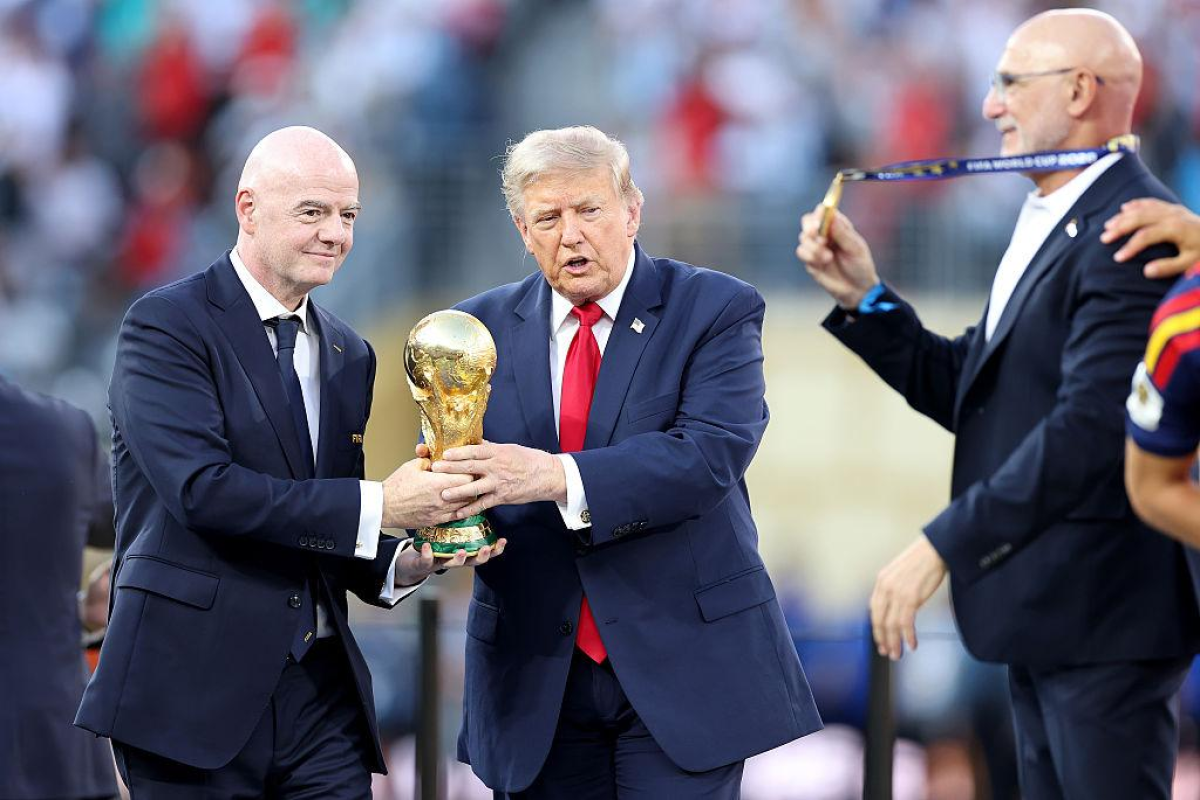FIFA prezidenti Canni İnfantino və ABŞ Prezidenti Donald Tramp