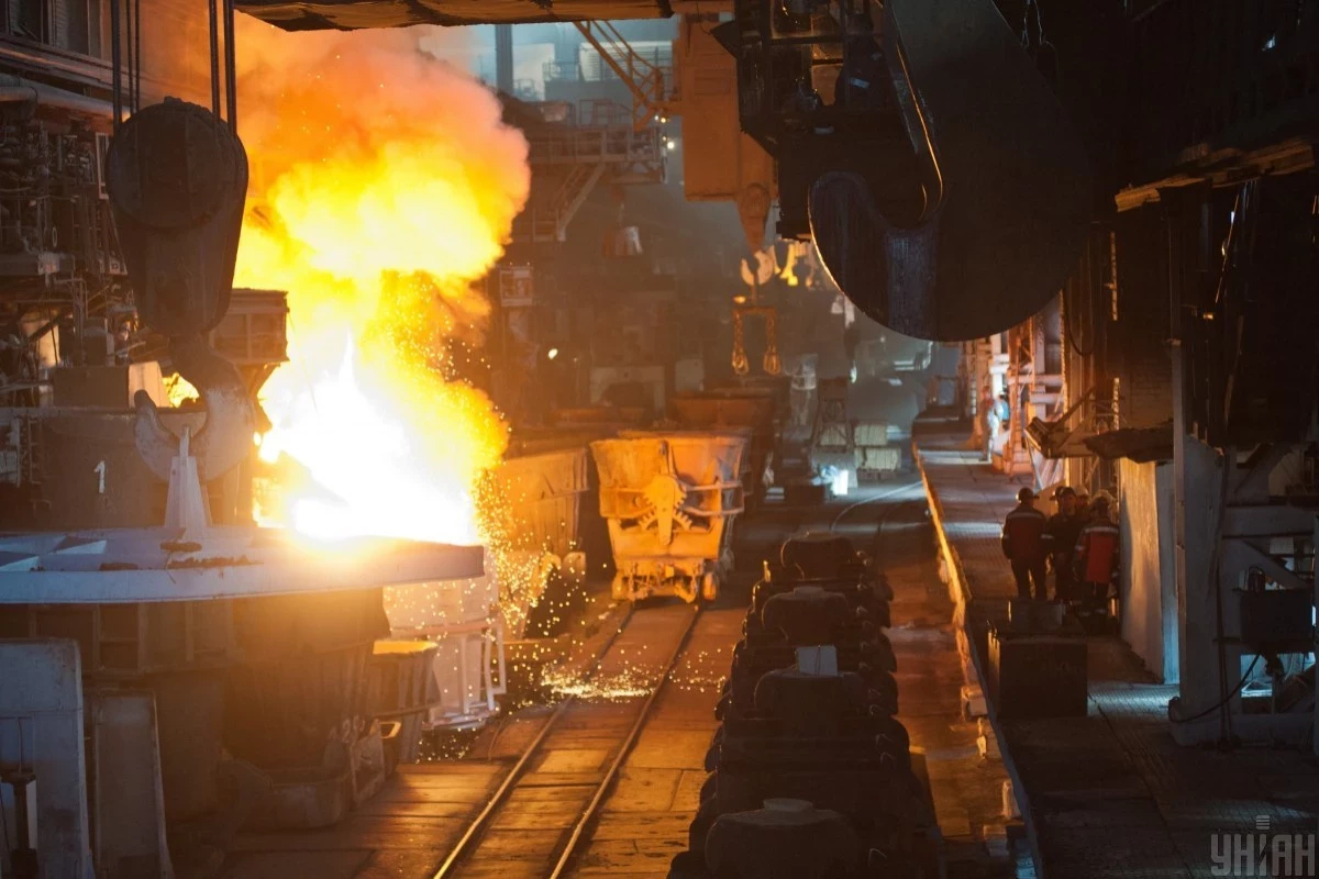 Russian ballistic strike halts Zaporizhzhia steel plant: 7 killed, 21 injured