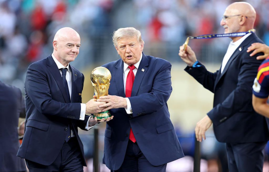 FIFA prezidenti Canni İnfantino və ABŞ Prezidenti Donald Tramp