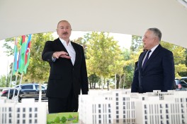 Prezident İlham Əliyev Naxçıvan şəhərində sosial evlər kompleksinin təməlini qoyub - FOTO 
