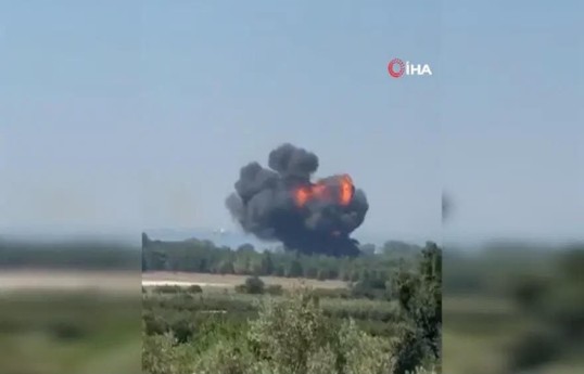 Türkiyədə F-16 qəzaya uğrayıb, pilot sağ qalıb - VİDEO 