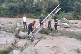 Tovuzda çayda köməksiz vəziyyətdə qalan iki nəfər xilas edilib