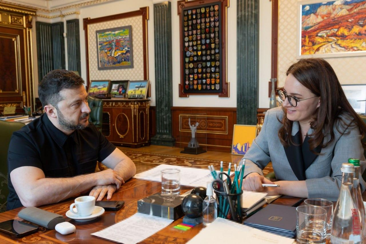 Ukrayna Prezidenti Volodimir Zelenski  və sabiq Baş nazir Yuliya Sviridenko