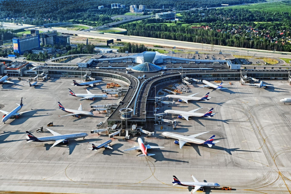 PUA təhlükəsinə görə Moskvanın bütün aeroportlarında uçuşlara məhdudiyyət qoyulub