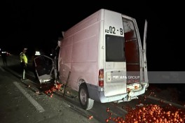 Ucarda iki yük maşını toqquşub, ölənlər var - FOTO 