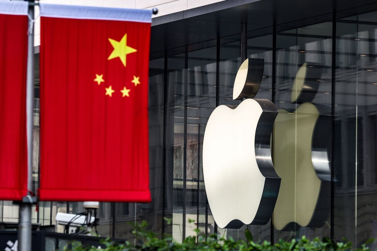 U.S. urges Apple not to buy Chinese memory chips