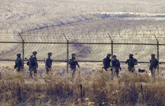 Yonhap: Şimali Koreya hərbçiləri Cənubi Koreya ilə sərhədi qısa müddətə keçib