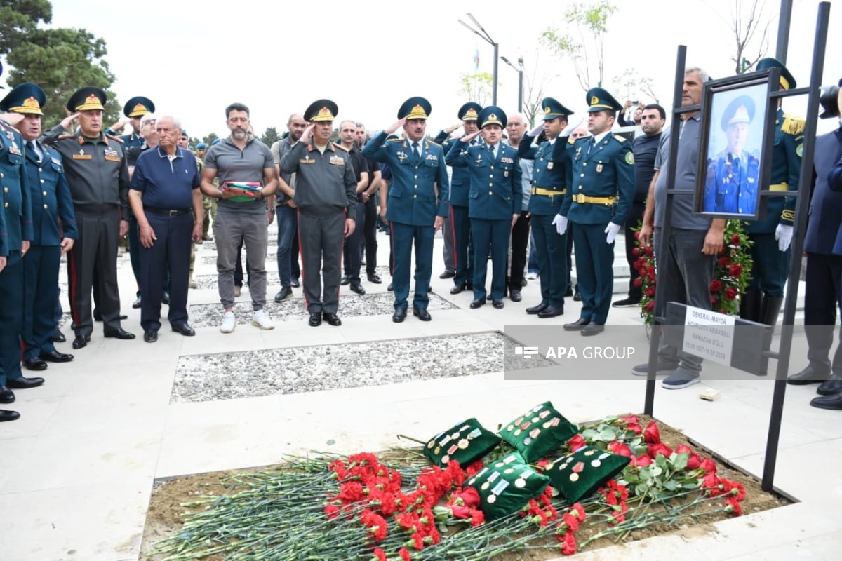 General-mayor Abbasəli Novruzov dəfn edilib - FOTO 