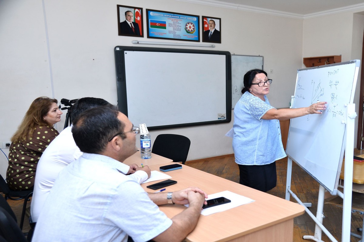 Təmayül tədris modelli məktəblərdə işləmək üçün müəllimlərin müsahibəsi