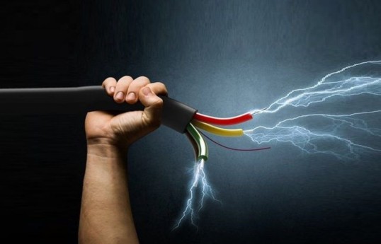 Salyan sakinini Bakıda kirayə qaldığı evdə elektrik cərəyanı vuraraq öldürüb