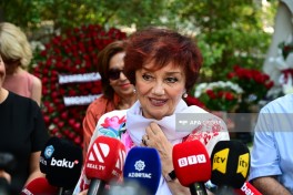 Müslüm Maqomayevin məzarı ziyarət edilib - FOTO 