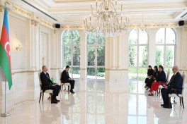 Prezident Böyük Britaniyanın yeni səfirinin etimadnaməsini qəbul edib