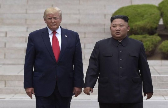 ABŞ prezidenti Donald Tramp və Şimali Koreya lideri Kim Çen In