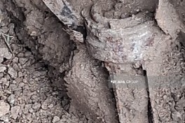 Ağdamın Qarağacı qəbiristanlığında Birinci Qarabağ müharibəsindən qalan hərbi sursat aşkarlanıb - FOTO 