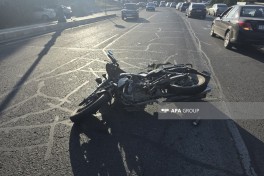 Naxçıvanda "Chevrolet" iki motosikletlə toqquşub, 3 nəfər xəsarət alıb - FOTO 