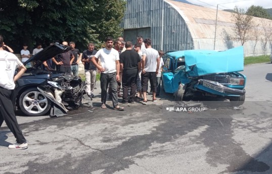 Zaqatalada minik avtomobilləri toqquşub, xəsarət alanlar var - FOTO 