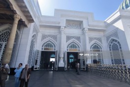 Azərbaycan media nümayəndələri Səmərqənddə İmam əl-Buxari Memorial Kompleksini ziyarət ediblər - FOTO 