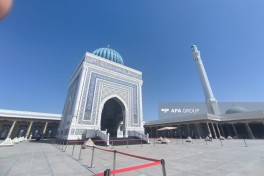 Azərbaycan media nümayəndələri Səmərqənddə İmam əl-Buxari Memorial Kompleksini ziyarət ediblər - FOTO 