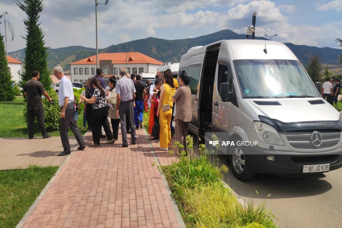 Növbəti köç karvanları Xankəndi, Xocalı və Ağdərəyə çatıb, mənzillərin açarları təqdim edilib - <span class="red_color">YENİLƏNİB - <span class="red_color">FOTO
