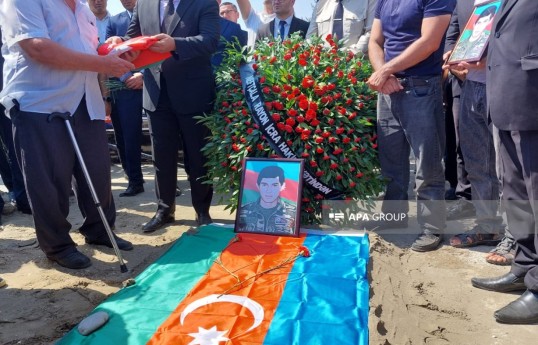 Birinci Qarabağ müharibəsinin itkin-şəhidi Vaqif Məhərrəmovun qalıqları Neftçalada dəfn olunub - FOTO 