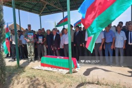 Birinci Qarabağ müharibəsinin itkin-şəhidi Sərdar İsmayılovun qalıqları Neftçalada dəfn olunub - FOTO 