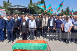 Birinci Qarabağ müharibəsinin itkin-şəhidi Vaqif Məhərrəmovun qalıqları Neftçalada dəfn olunub - FOTO 